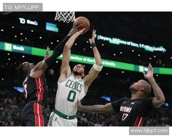 2013年NBA季后赛热火队与凯尔特人队的激烈对决回顾与分析